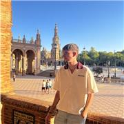 Tengo un nivel alto de inglés y busco dar clases a niños de primaria de cualquier edad