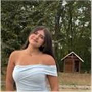 Estudiante universitaria, con excelente nota media en la secundaria y bachillerato y con experiencia impartiendo clases 
