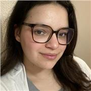 Enseignante passionnée de mathématiques avec une approche interactive, je propose des cours en lignes aux élèves de lycées.