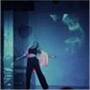insegnante di danza moderna.Vivo nel mondo della danza da oltre 15 anni