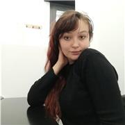 Diplomata all'accademia comics indirizzo illustrazione tradizionale offre lezioni di pittura