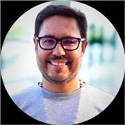 Profesor de inglés con más de tres años de experiencia en distintos países y con estudiantes de todas las edades.