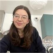 Studentessa di medicina a vostra disposizione per aiutarvi con i compiti e sostenervi nello studio! 