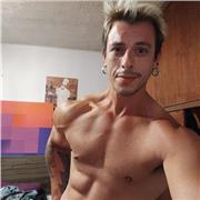 Entrenador personalizado en gimnasio y asesorías online. Trabajo con guías de alimentación para complementar con el ejercicio