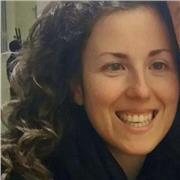 Se hai bisogno di imparare o hai piacere di migliorare il tuo Inglese io ti posso aiutare! Sono Michelle , madrelingua, originaria dalla Scozia e offro lezioni d’Inglese per tutti i livelli online e in presenza se in provincia di Cuneo.
Cosa aspetti?….con