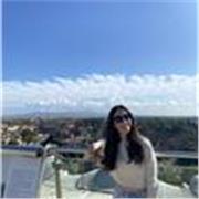 Estudiante de universidad y apta para enseñar todo