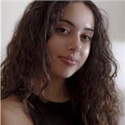 Profesora de flauta travesera con estudios de grado profesional en el Conservatorio Ramón Garay de Jaén capital