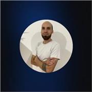 Ofrezco ayuda a y capacitación a estudiantes que necesiten orientación en el área de administración