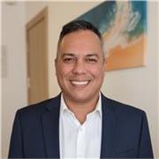 Profesor de Marketing y sus tendencias actuales para marcas personales y comerciales