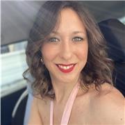 Laureata in master di 1^livello svolto in Inglese all’SPD di Milano con plurime esperienze all’estero offre ripetizioni d’inglese