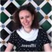 Traduttrice, Master in Traduzione e Laurea magistrale in Lingue e letterature straniere, offro lezioni private online. Ascoltando le esigenze di ogni alunno/a, spero di riuscire a trasmettere la passione per le lingue straniere e migliorarne la conoscenza