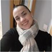 Soy profesional de recursos humanos, tengo experiencia con niños desde que llegué e realizado labores de niñera 