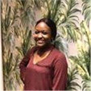 An experienced online tutor who teaches both teenagers and adults