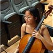 Titulada en violonchelo por el CSM de Sevilla ofrezco clases de lenguaje musical, violonchelo, iniciación y preparación de pruebas de acceso