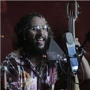 Profesor de música profesional da clases de guitarra, técnica vocal y gramática para estudiantes de todas las edades