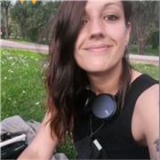 Profesora de Español imparte clases a todos los niveles