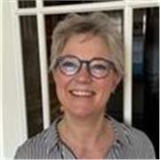 studierte Musikerin mit Begeisterungs-Potential unterrichtet Klavier