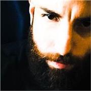 Offro lezioni online individuali o di gruppo di programmi di grafica come Photoshop e/o Illustrator.