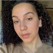 Offro lezioni private a bambini delle elementari medie, adattandomi alle loro esigenze. Sono una studentessa universitaria del primo anno e mi piacerebbe aiutare i ragazzi più piccoli di me