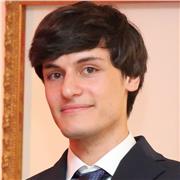 Laureato magistrale in Fisica tiene ripetizioni di Fisica e Matematica in italiano per qualsiasi livello