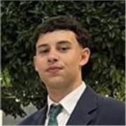 Alumno recién graduado de bachillerato francés con un nivel nativo de francés.