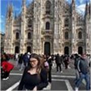 Diplomata al liceo scientifico, ora al secondo anno di ingegneria, offro ripetizioni di italiano, matematica e storia dell’arte