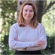 Profesora de Inglés certificada en enseñanza internacional. Para niveles desde principiante a intermedio.