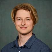 Teacher with Master's Degree in Chemistry Offering Science Tutoring in English