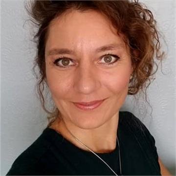 Dr. Ronja