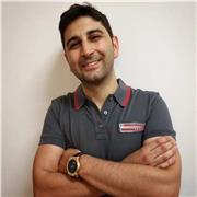 Sono uno studente di Medicina con propensione all'insegnamento nel senso che lo intendo come una passione e come una missione.