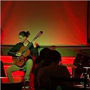 Si impartiscono lezioni di chitarra per tutti i livelli