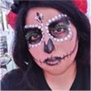 Estilista profesional con certificado de canabe