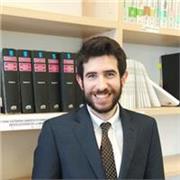 Doctorando en Derecho, Profesor de derechos reales e inestigador 
