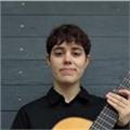 Estudiante de 2º de grado superior de guitarra ofrece clases
