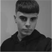 Un chico extrovertido y con capacidad para la gestión y organización de grupos. Buenos dotes y experiencia con niños.