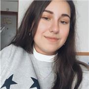 Estudio 4° de carrera de Filología Inglesa. Tengo experiencia dando clase durante prácticas para la universidad enseñando a alumnos de 18 años con nivel de B2. También podría dar clase a nivel de infantil, primaria o secundaria