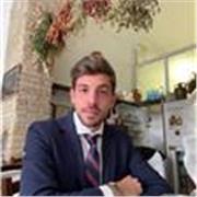 Dottore in giurisprudenza e praticante avvocato offre lezioni di storia