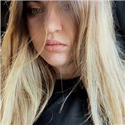 Diplomata in Scienze Umane,ho eseguito un corso sul Metodo Montessori di 3 anni,applicato ed esaminato con ottimo punteggio