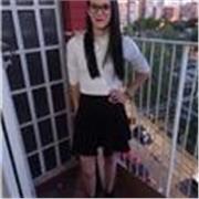 Puntual , responsable , simpática , comprometida , dedicada , divertida , resolutiva , dinámica.