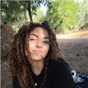 Doy clases particulares, no tengo titulo, pero llevo ya 2 años dándoles clase por las tardes a niños :)