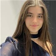 soy estudiante universitaria con una titulación C1 en inglés. Ofrezco clases dirigidas a estudiantes de a1, a2, b1 y b2