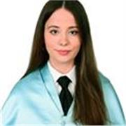 Soy Rosa, profesora de español y francés con formación en Filología Francesa y especializada en la enseñanza de lenguas extranjera
