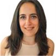 Profesora cariñosa y empatica con ganas de ayudar.