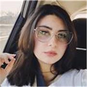 Studentessa di quarto liceo scientifico,ama le materie scientifiche ed aiutare gli altri con gli studi