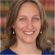 Abogada en ejercicio imparte clases de derecho laboral