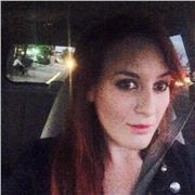 insegnante madrelingua italiana con esperienza nell'insegnamento della lingua italiana ed inglese ai bambini ed adolescenti