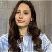 Chaque enfant avance à son rythme : je suis là pour l’aider à comprendre, apprendre et réussir sans pression.