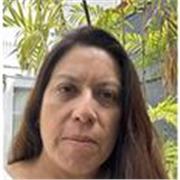 Master en Literatura por Universidad de El Paso, Bachiller en Pintura por la PUCP y Licenciada en Educación por la USIL