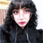 Insegnante di letteratura italiana, da sempre appassionata alla letteratura, offre lezioni private a piccoli e ragazzi