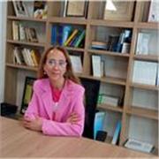 Profesora con mucha experiencia haciendo hincapie en lo realmente importante